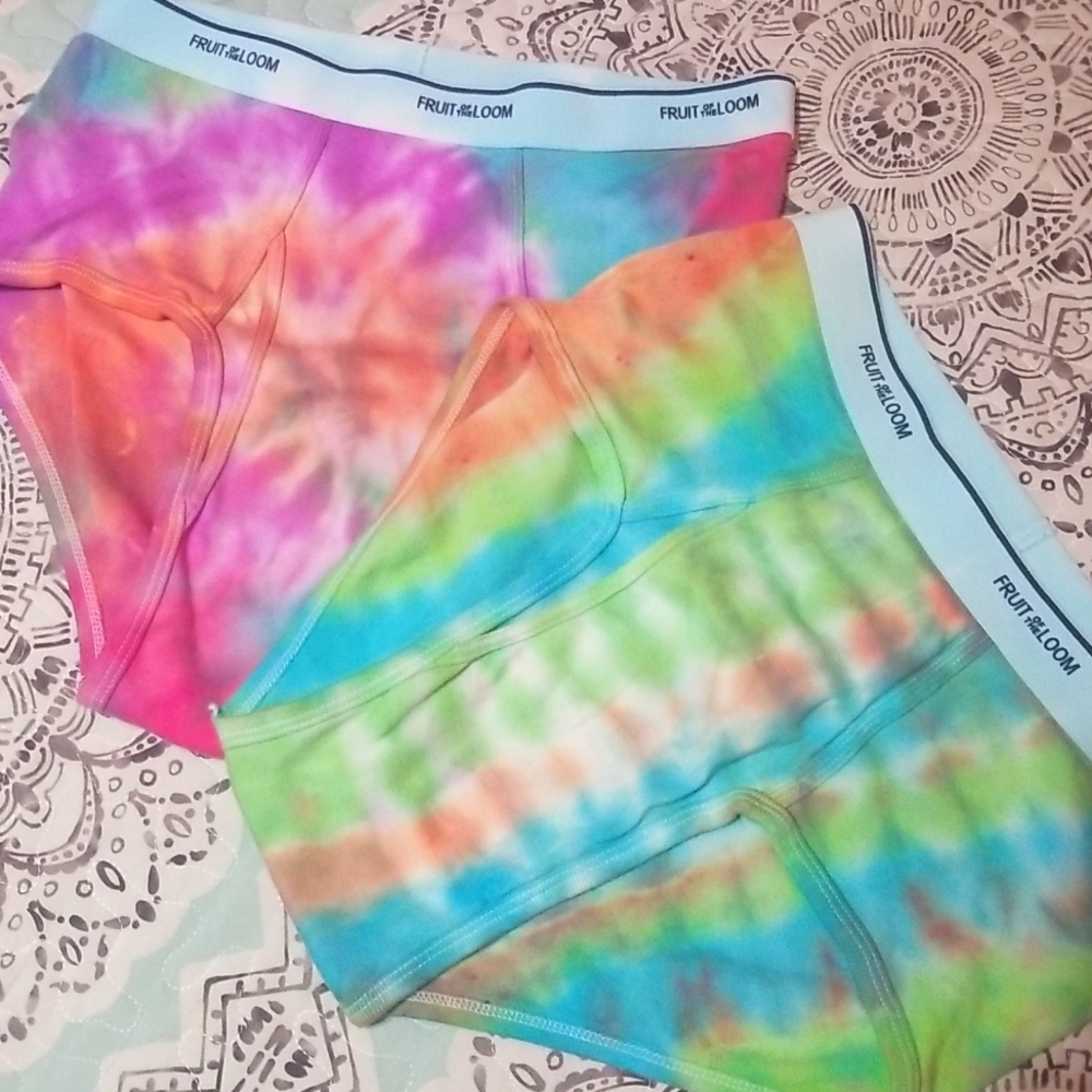 2 pair of men's custom tie dye briefs